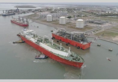 Enarsa compra dos cargamentos de gas para mayo